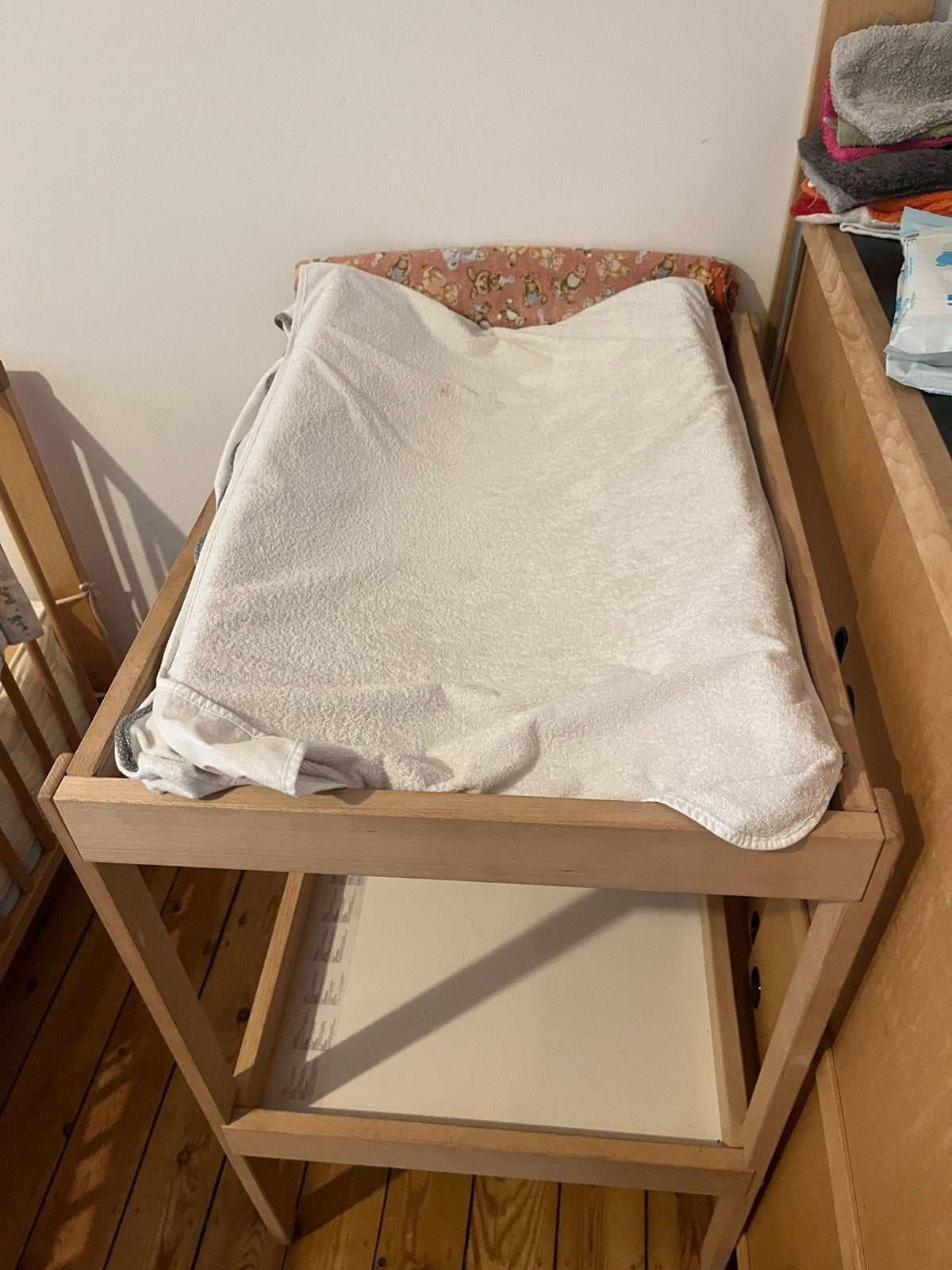 Table à langer IKEA SNIGLAR + matela Plinky, Enlèvement, Utilisé