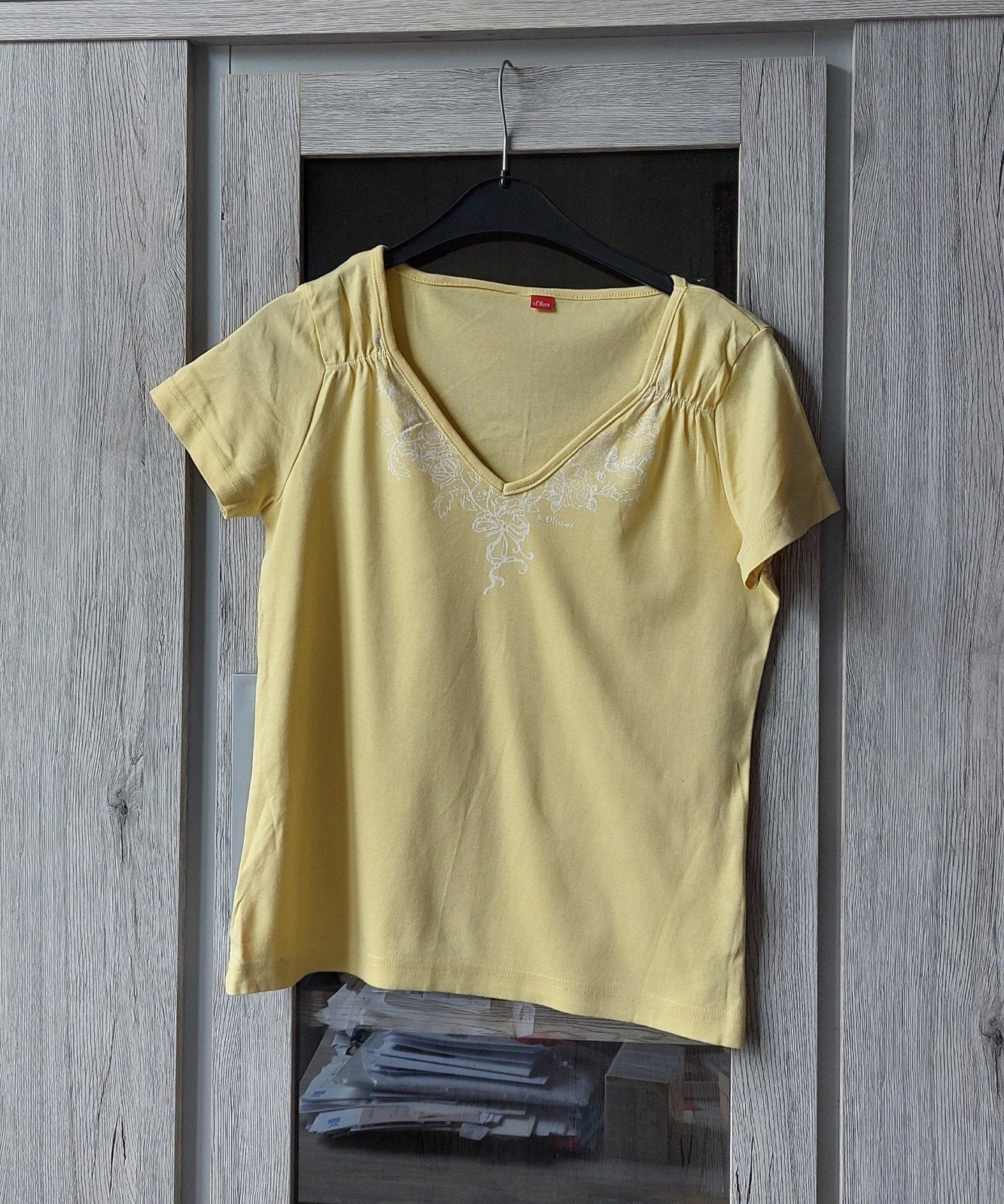T-shirt jaune avec liseré s.Oliver taille 40 très bon état, Kleding | Dames, T-shirts, Geel, Ophalen