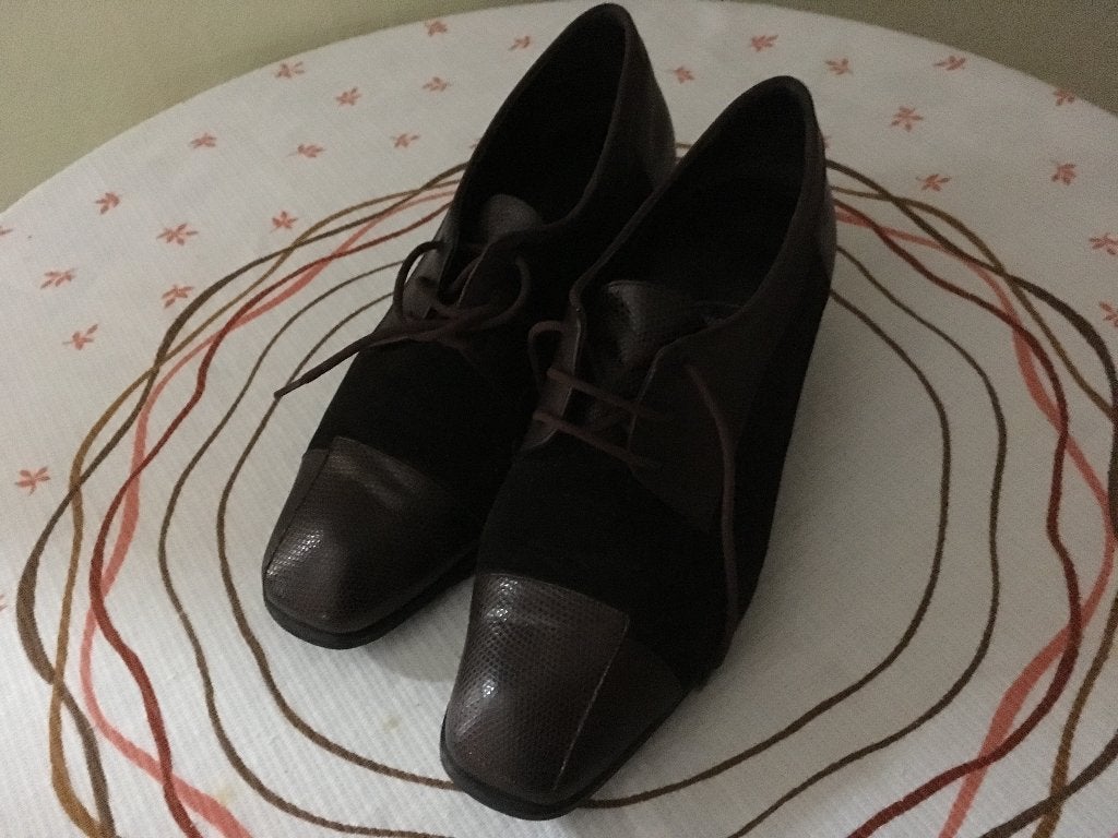 paire de chaussures marron foncé - taille 38 - com.neuves, Vêtements | Femmes, Enlèvement ou Envoi, Escarpins, Comme neuf, Brun