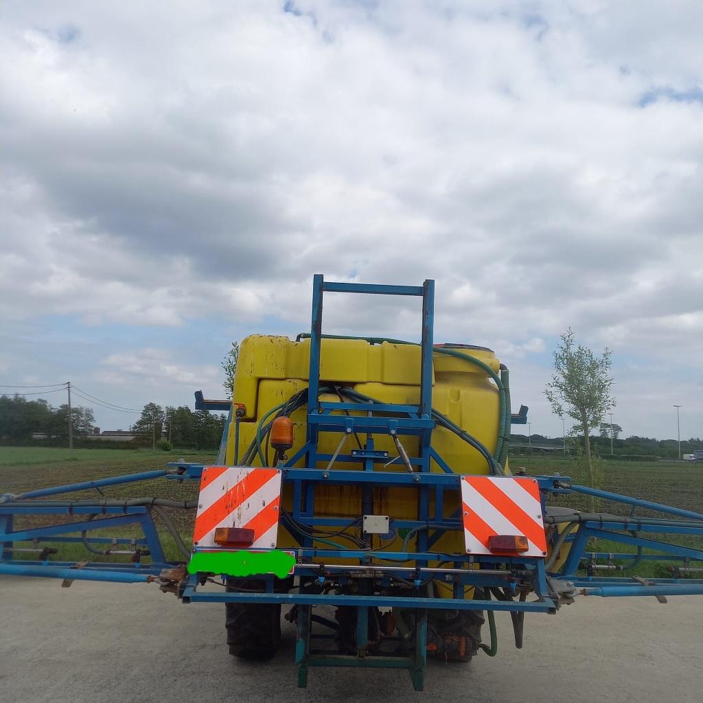 spuittoestel delvano, Zakelijke goederen, Ophalen, Akkerbouw, Gewasbescherming en Bemesting