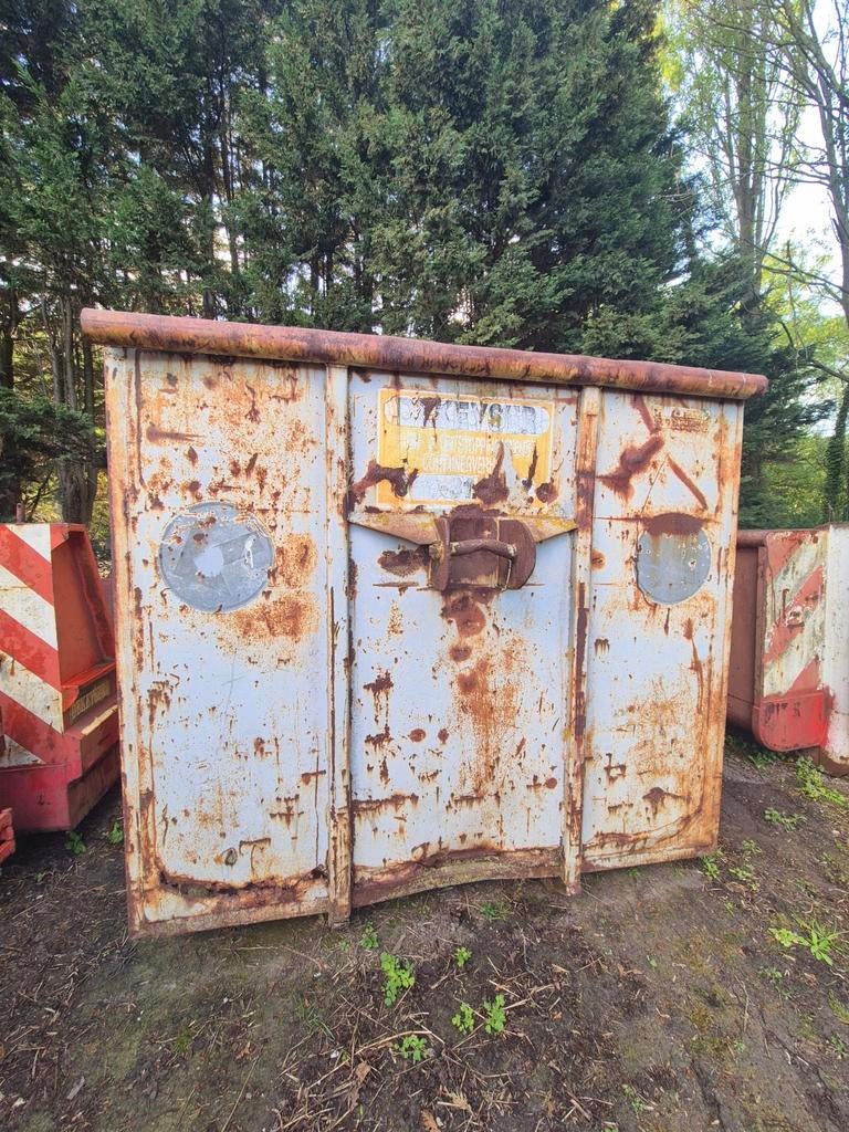 Containers 8-15-23 m3 vanaf 1500 €, Ophalen