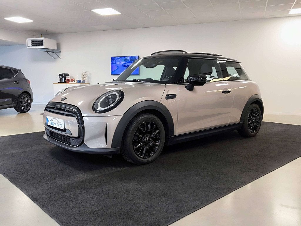 MINI Cooper Mini 1.5 Cooper Automaat / PanoDak / Leder, Auto's, Mini, 4 zetels, 136 pk, Beige, Leder