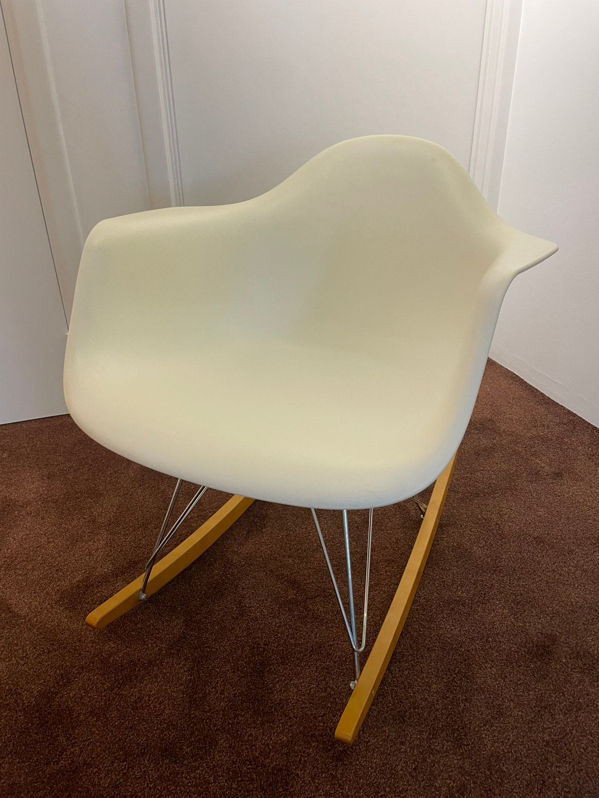 Eames (Vitra) schommelstoel, Maison & Meubles, Chaises, Enlèvement, Comme neuf