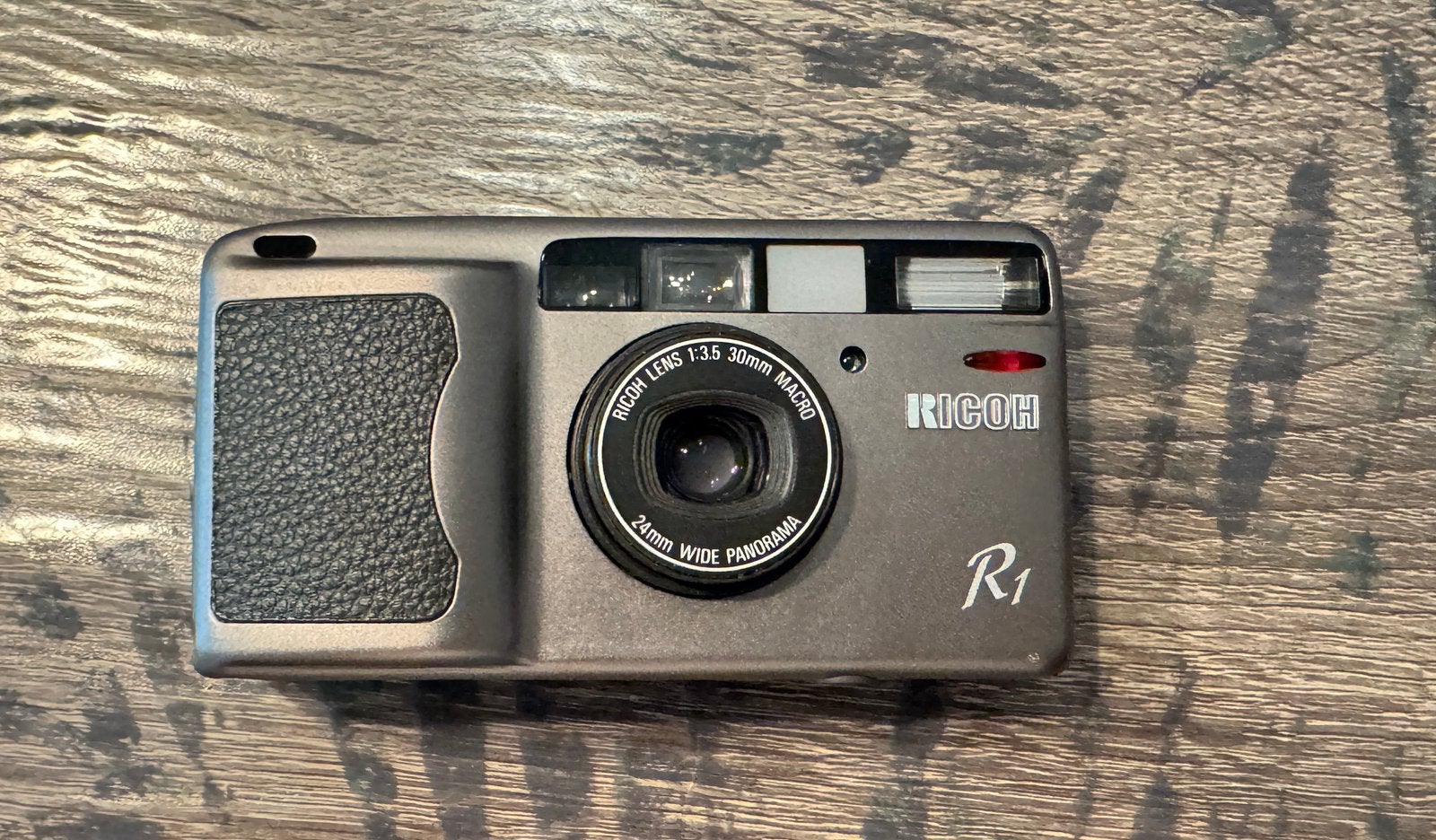 Appareil photo compact Ricoh R1, TV, Hi-fi & Vidéo, Appareils photo analogiques, Enlèvement, Comme neuf