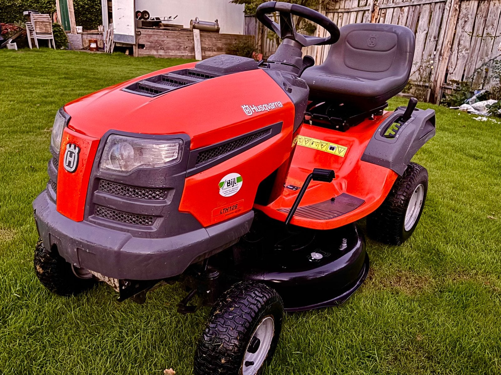 mooie Husqvarna B&S motor Hydrostaat mulcher / zij-uitworp, Ophalen of Verzenden