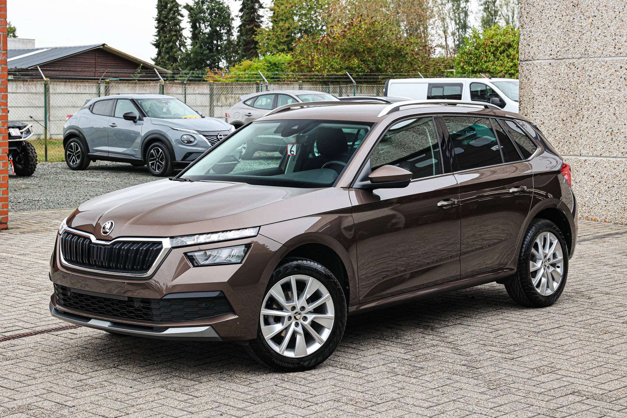Skoda Kamiq ZETELVERWARMING*DIGITALE-AIRCO*NAVIGATIE*PARKEER, Gebruikt, Lichtsensor, Bedrijf, 5 deurs