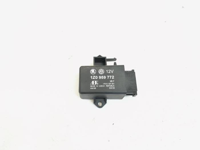 Module de chauffage de siège d'un Volkswagen Passat, Volkswagen, -, 3 mois de garantie, Utilisé