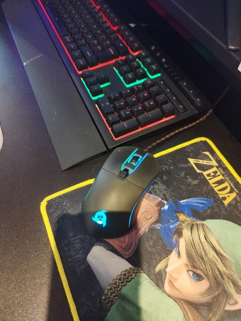 Clavier Corsair K55 + Souris + Tapis Zelda offert, Enlèvement
