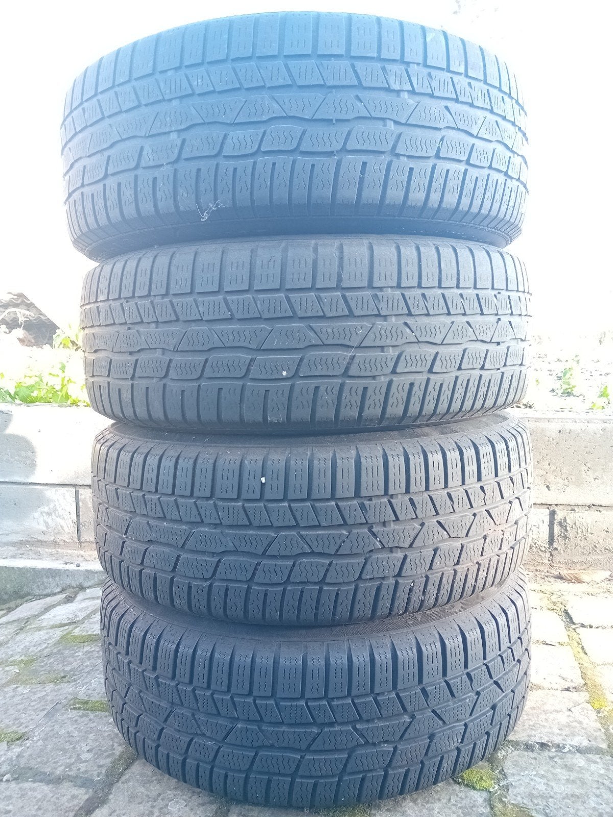 Pneus hiver 205/60/R16 sur jante Renault MeganeScenic 3 2014, Pneus hiver, 16 pouces, Véhicule de tourisme, 205 mm