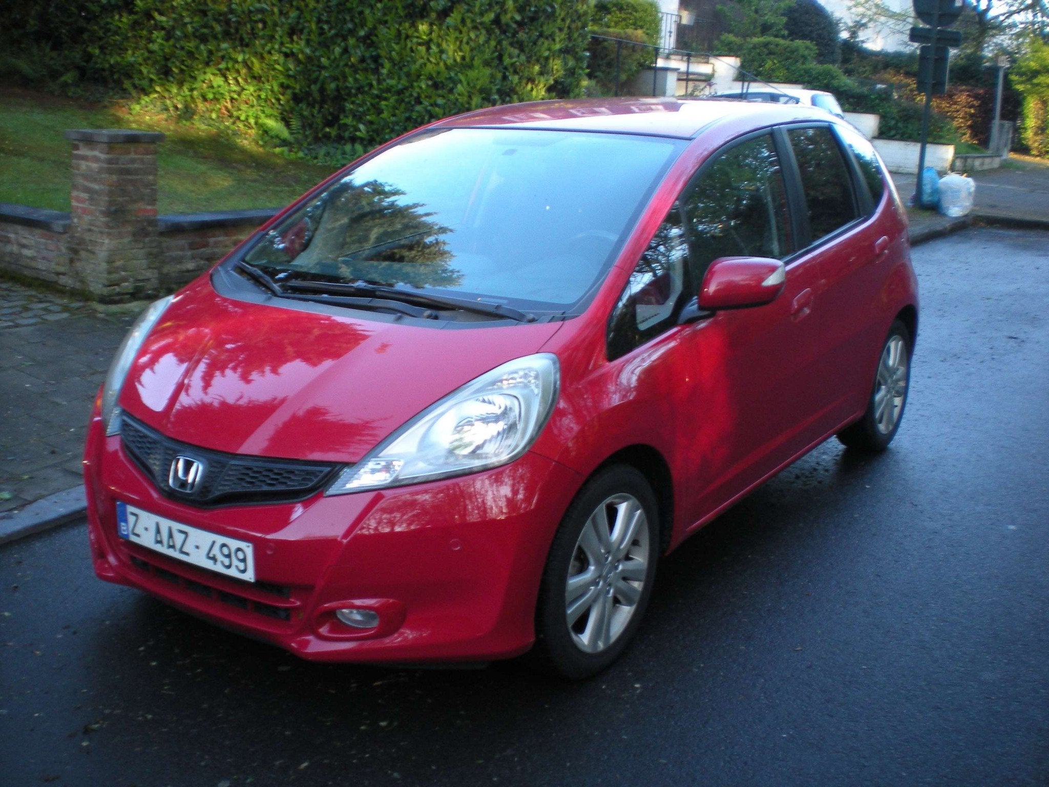 Honda Jazz 1.4i Elegance, Autos, Honda, Rouge, Euro 5, Achat, 129 g/km