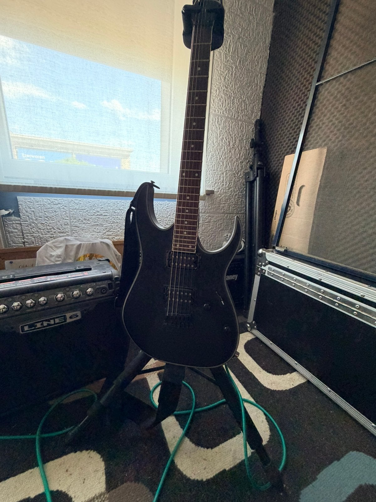 Ibanez electrische gitaar + versterker line 6, Enlèvement, Comme neuf, Ibanez