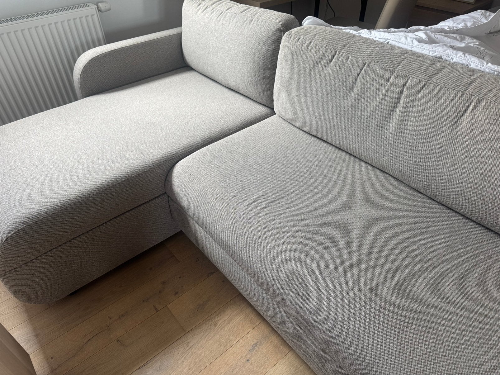 JYSK MOMMARK Bedbank Chaise Longue Beige – Zo goed als nieuw, Ophalen, Zo goed als nieuw