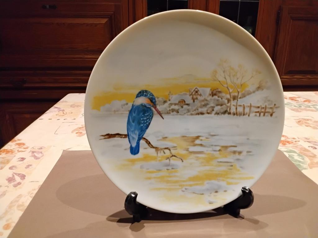 Mooi handgeschilderd sierbord met staander, Antiek en Kunst, Antiek | Porselein, Ophalen