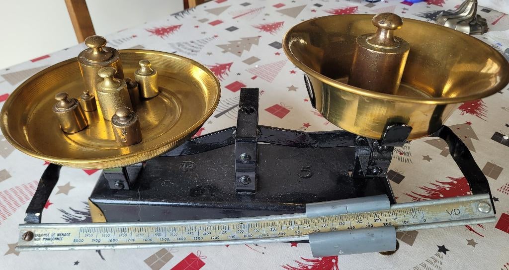 Ancienne balance vintage et ses poids, Enlèvement ou Envoi