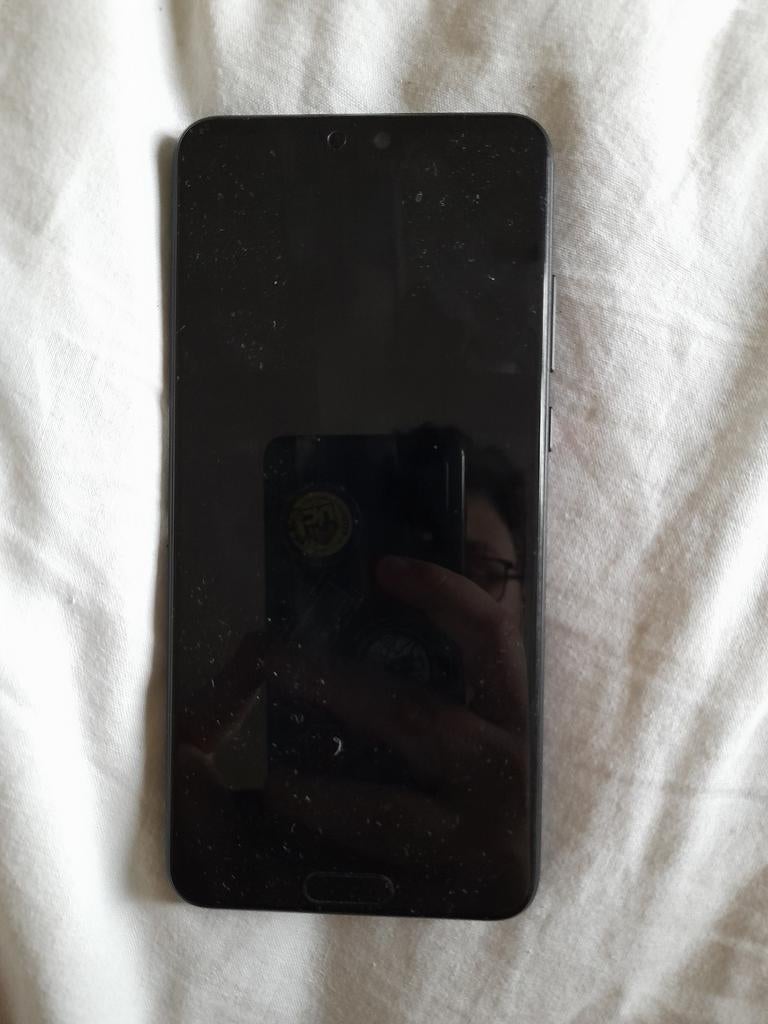 Huawei P20, Enlèvement