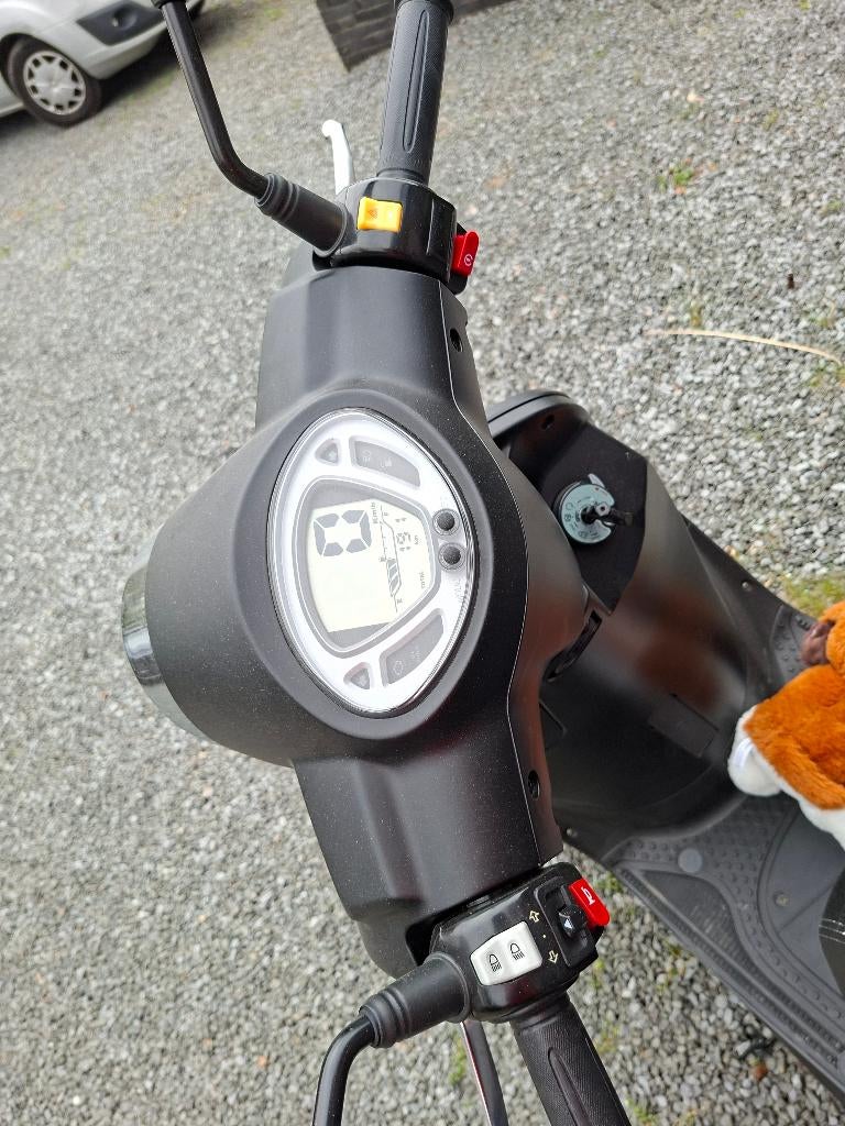 scooter fiddle 50 retro scooter matte zwart, Fietsen en Brommers, Scooters | SYM, Gebruikt, Fiddle, Klasse B (45 km/u), Benzine