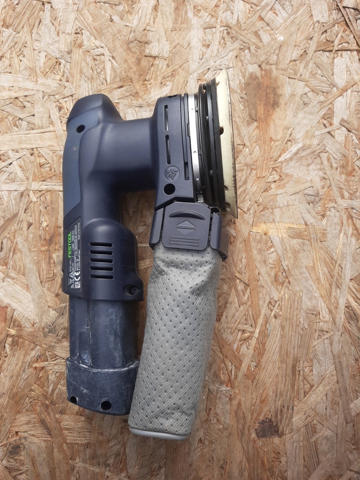 Festool ETSC 125 schuurmachine, Ophalen