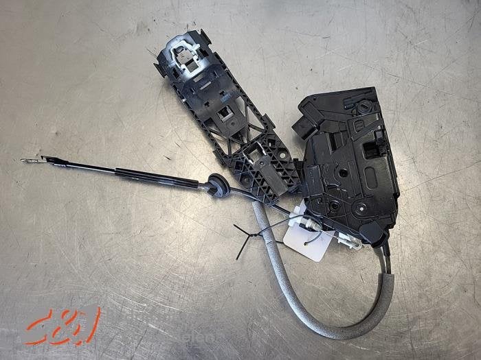 Serrure portière mécanique 4portes arrière droite d'un Vo, Autos : Pièces & Accessoires, Carrosserie & Tôlerie, -, 3 mois de garantie