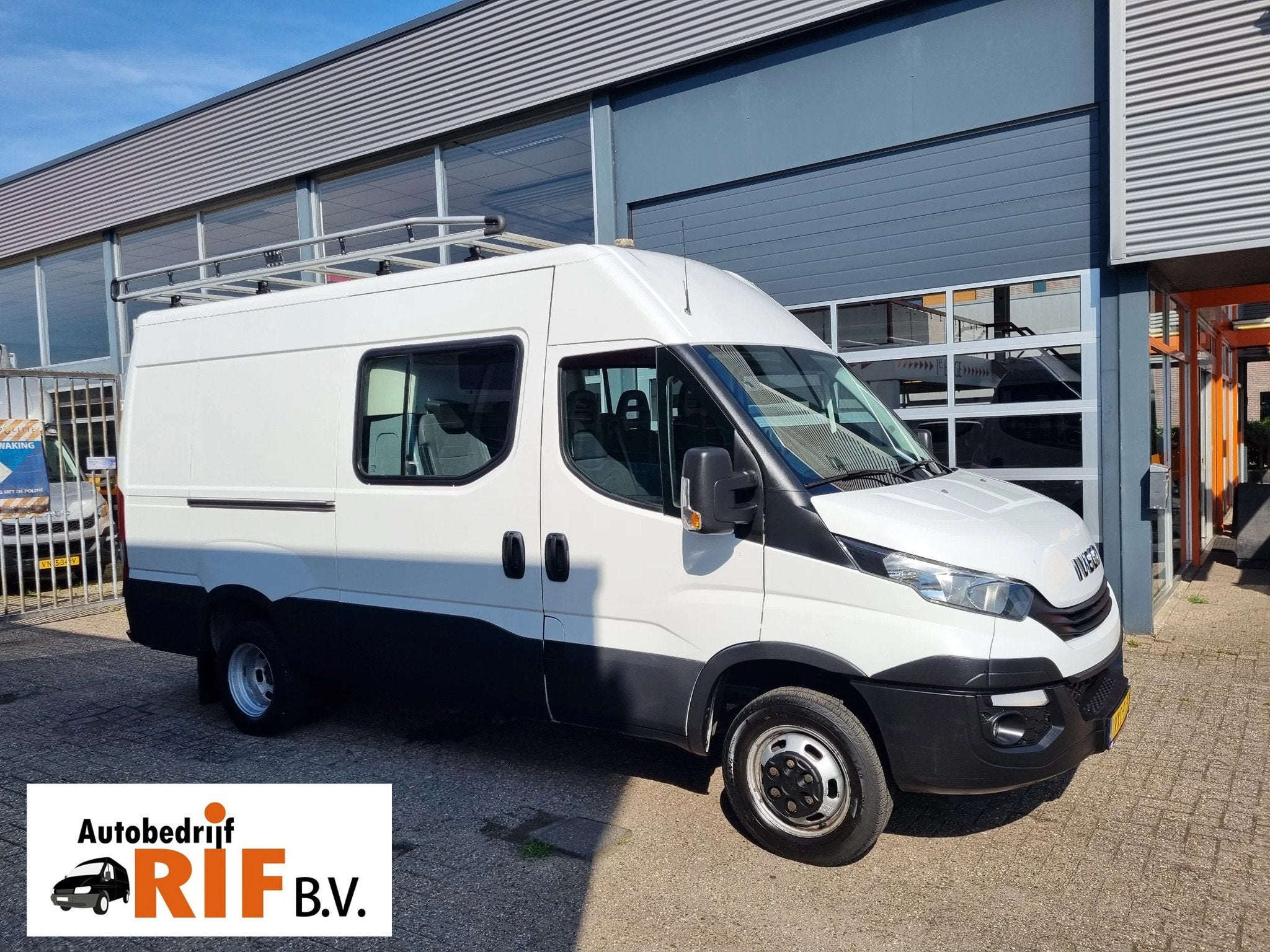 Iveco Daily 35C18 3.0D L2H2 DC Dubbele Cabine Euro 6, Autos, Achat, Euro 6, Iveco, Diesel