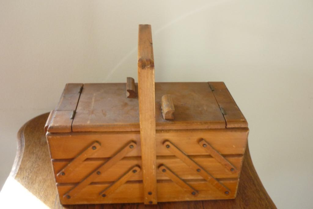 Oud houten vintage naaikistje, Ophalen of Verzenden, Gebruikt