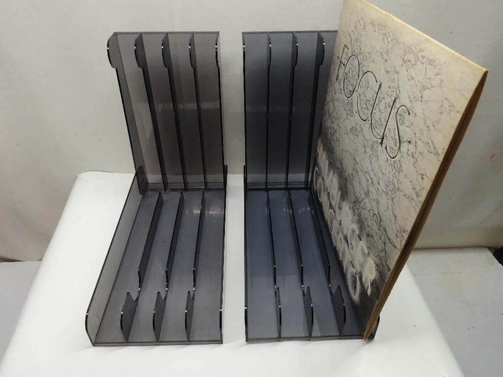 2 inklapbare LP staanders uit 1957., Ophalen of Verzenden, Gebruikt, Platenspeler-onderdeel, Overige merken