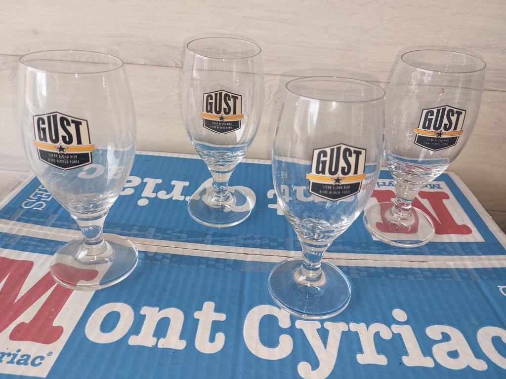 Gust bierglazen, Ophalen of Verzenden, Zo goed als nieuw, Bierglas