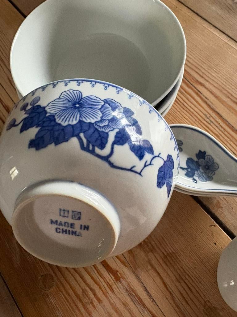 4 chinese porseleinen kommetjes met lepel, Ophalen, Zo goed als nieuw