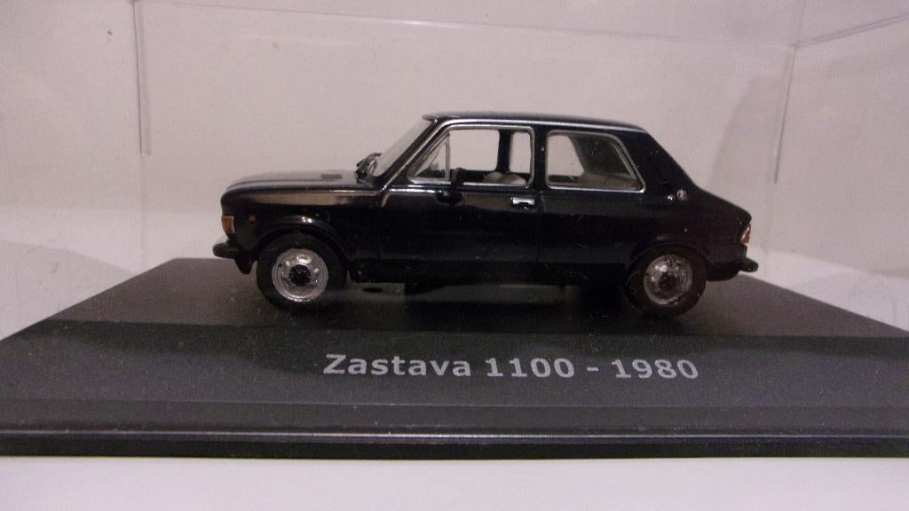 ZASTAVA 1100 1980.1/43 HACHETTE COMME NEUVE,VITRINE, Enlèvement ou Envoi, Comme neuf, Voiture, Autres marques