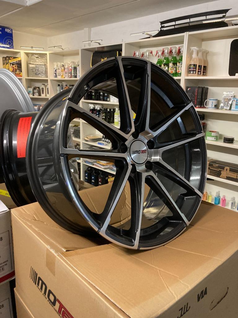 jeu de jantes Motec Radical 20" 9J 5x114.3 ET30 CB72.6 GMP, Enlèvement ou Envoi