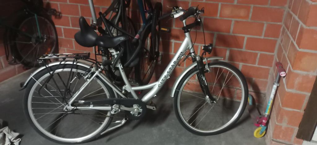 damesfiets, Fietsen en Brommers, Ophalen, Zo goed als nieuw, Versnellingen