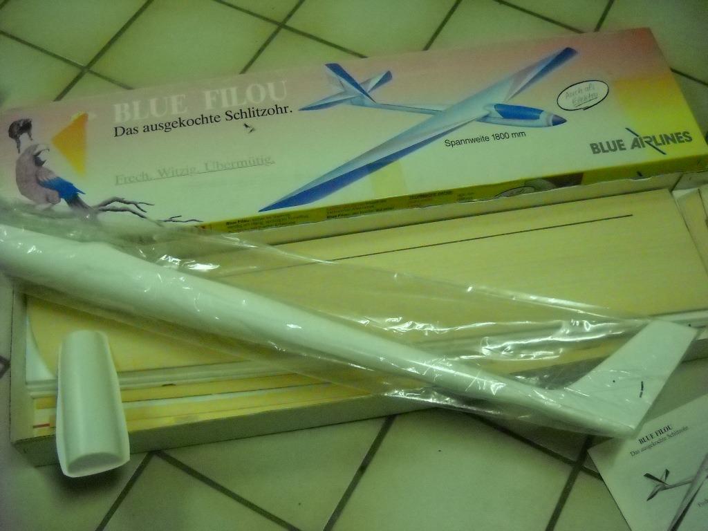 RC vliegtuig  Blue Filou  van Blue airlines, Hobby en Vrije tijd, Modelbouw | Radiografisch | Vliegtuigen, Ophalen of Verzenden