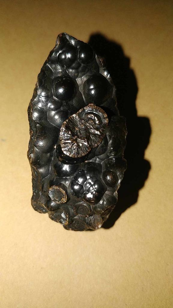 Tête en verre hématite #2, Enlèvement ou Envoi, Minéral
