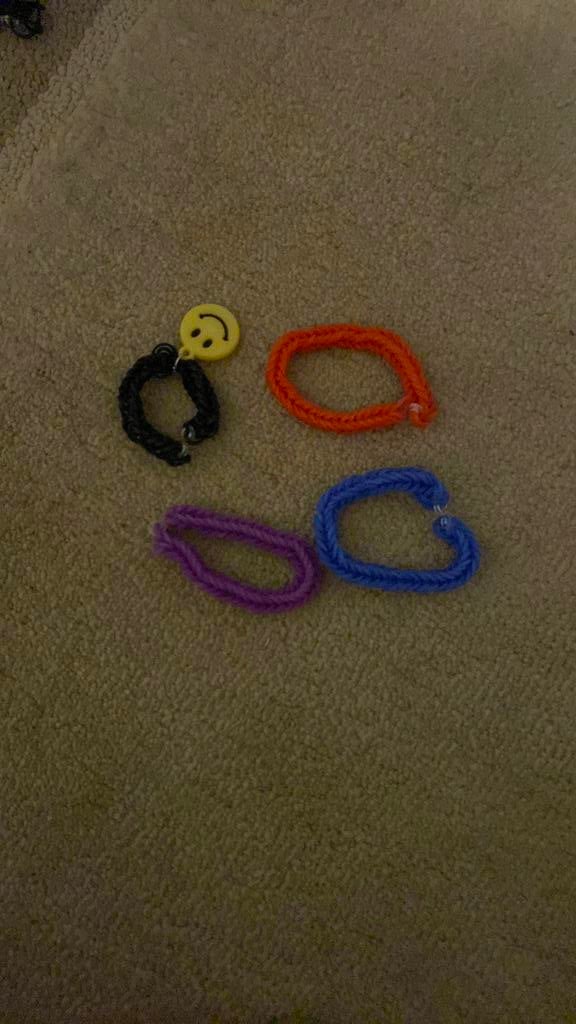 Zelf gemaakte loombandjes, Enlèvement, Neuf