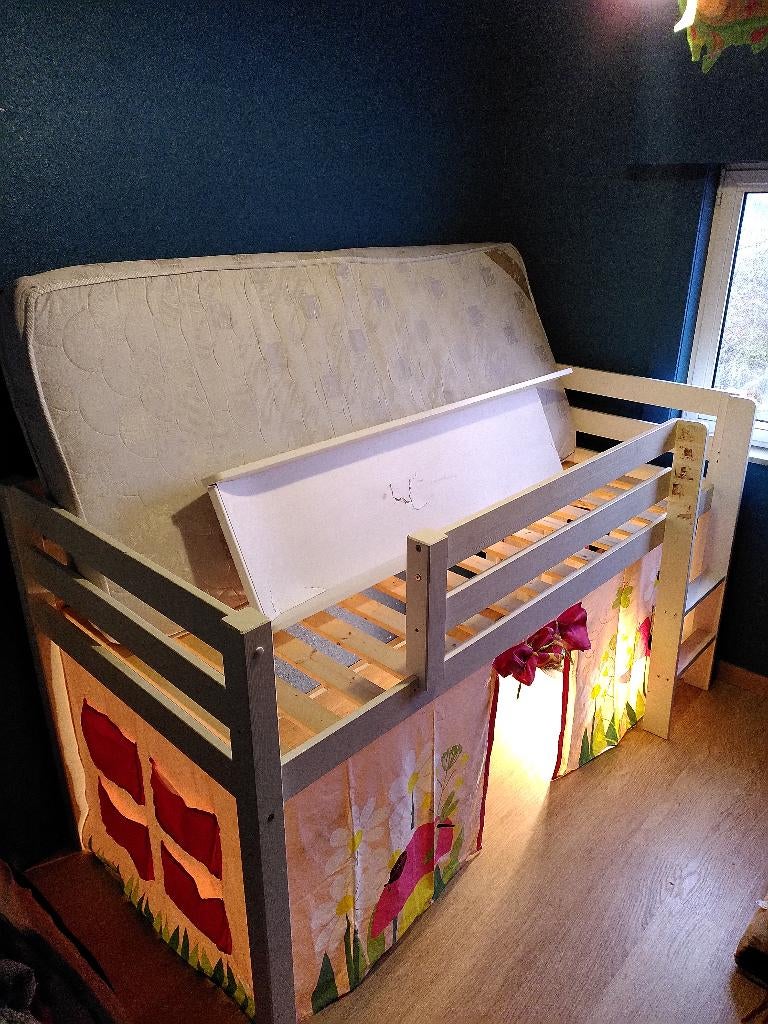 Wit houten hoogslaper met tent en glijbaan, Kinderen en Baby's, Kinderkamer | Stapelbedden en Hoogslapers, Gebruikt, Halfhoogslaper