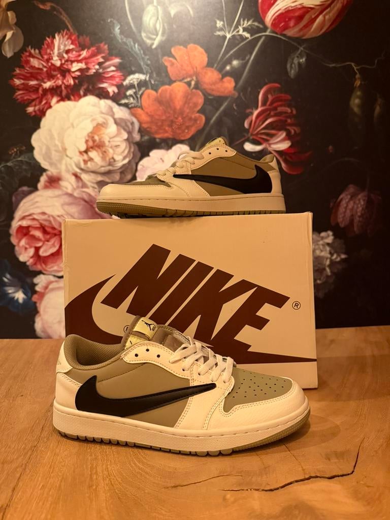 Travis scott schoenen neutral olive golf 39 t/m 44, Ophalen of Verzenden