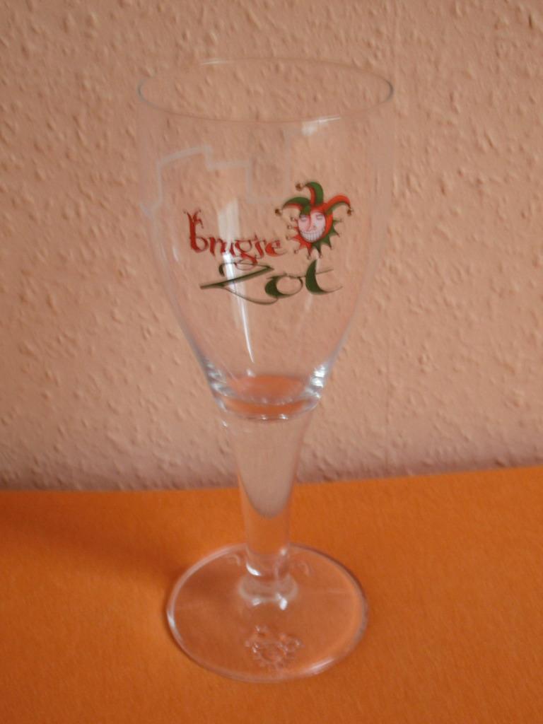 VERRE A BIERE ** BRUGSE ZOT **, Enlèvement, Neuf, Verre ou Verres, Autres marques