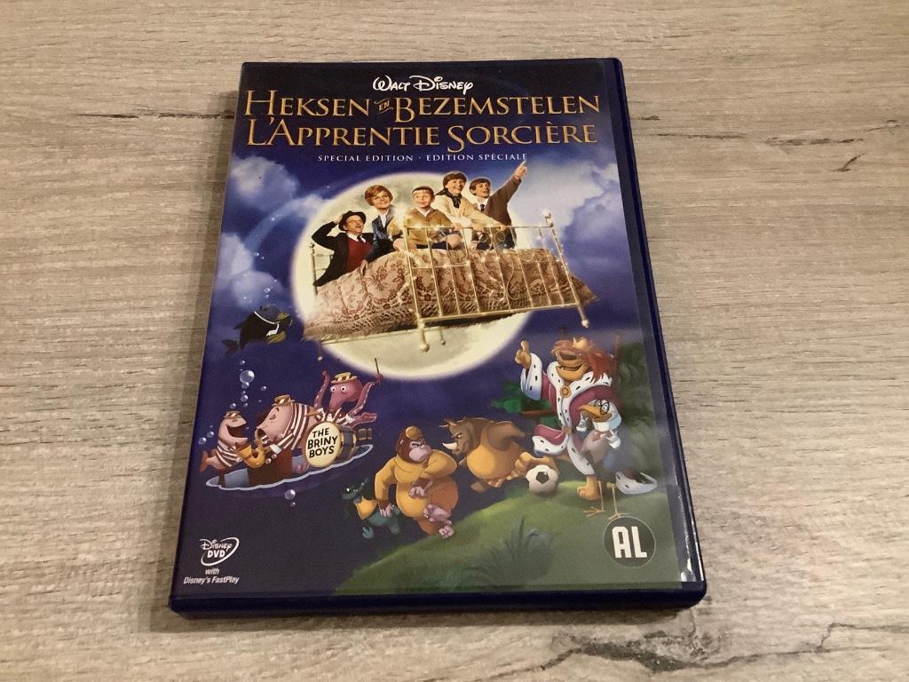 DVD Les sorcières et les balais de Walt Disney, CD & DVD, Tous les âges, Comme neuf, Aventure, Film