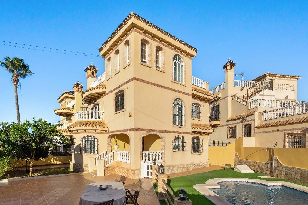 Villa mitoyenne/Orihuela Costa, Immo, Étranger, Orihuela Costa, Maison d'habitation, 161 m², 2 pièces