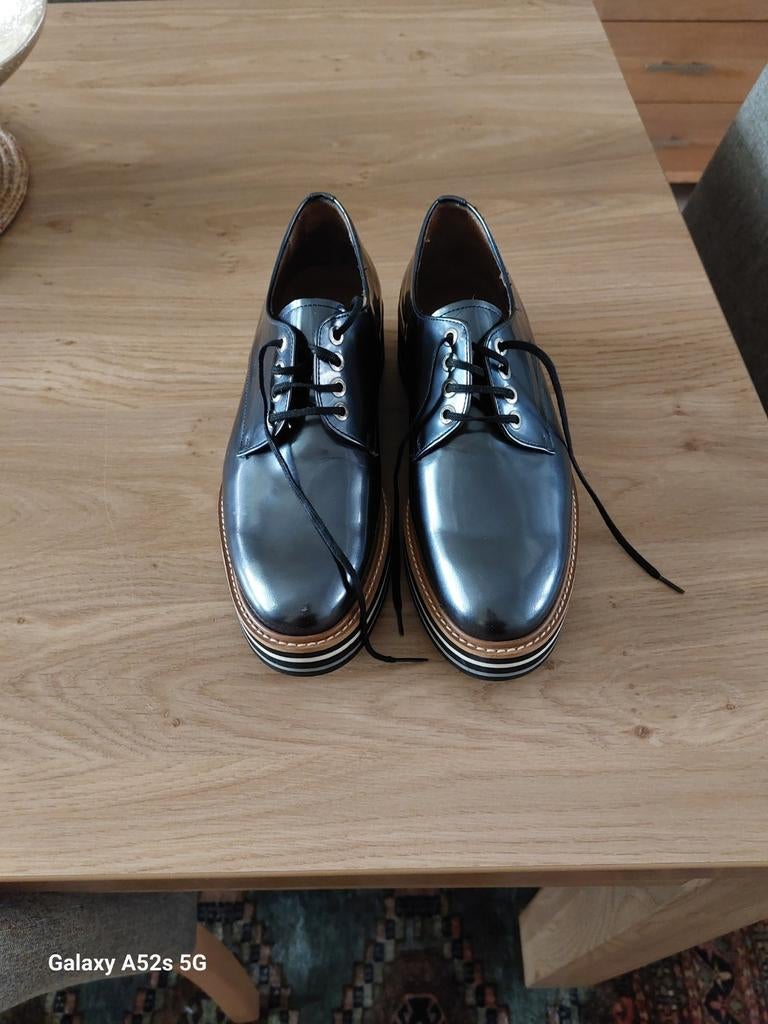 derbies noire  femme pertini  nouveau   taille 38 pour 15 €, Enlèvement