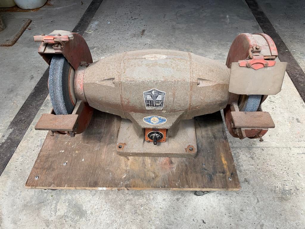 Grande meule, Enlèvement ou Envoi, Utilisé, 1000 watts ou plus, Banc de travail