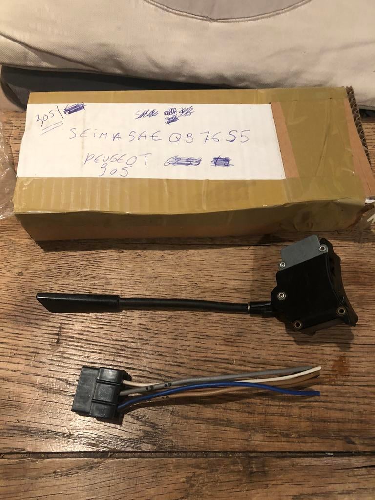 commodo clignotant Peugeot 305 phase 1, Neuf, Pièces Oldtimer ou Ancêtre