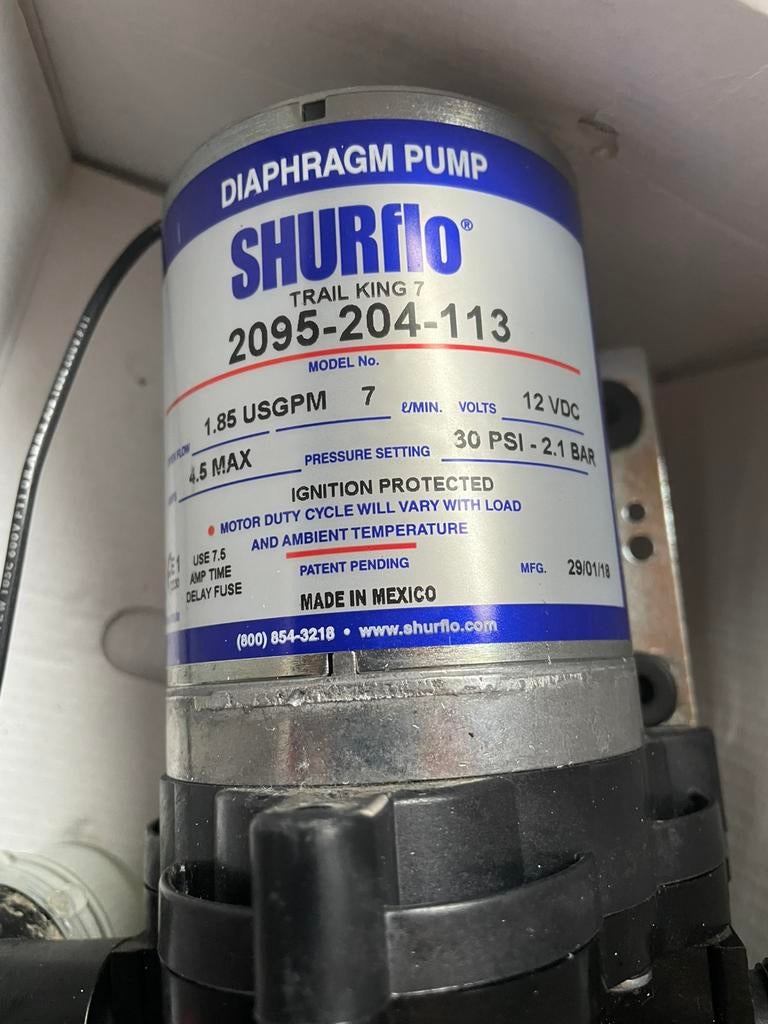 SHURflo pomp, Ophalen, Zo goed als nieuw