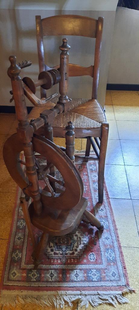 Ancien rouet avec siège assorti, Enlèvement