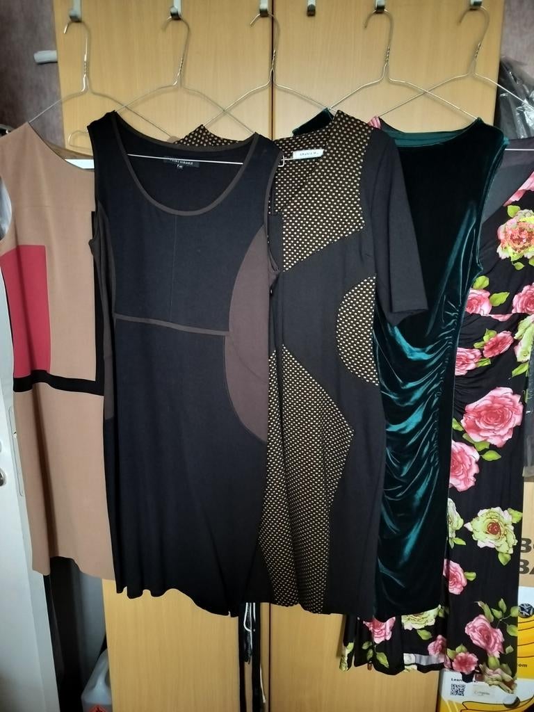 5st. pakket dameskleedjes  maat 40, Kleding | Dames, Ophalen, Gedragen, Maat 38/40 (M)