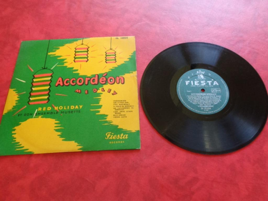 Vinyle. Accordéon. "Medley RED HOLIDAY". Vintage, Ophalen of Verzenden, Gebruikt, Overige formaten