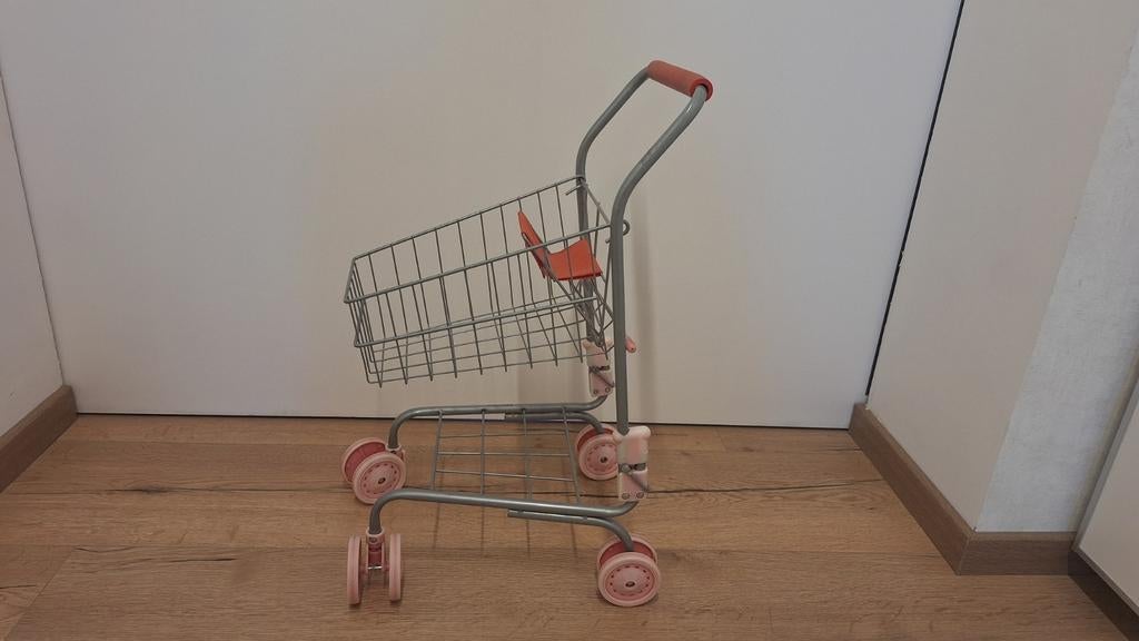 Speelgoed winkelkarretje, Ophalen