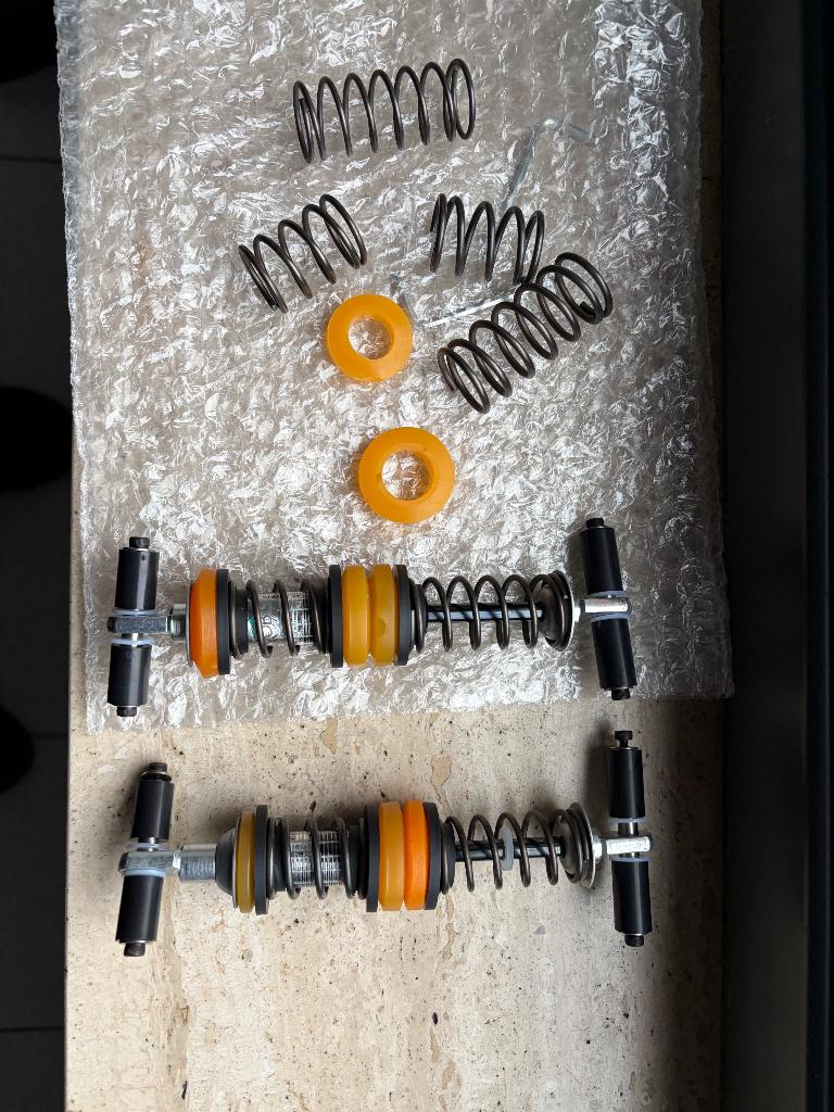 Sim racing pedaal damper, Ophalen