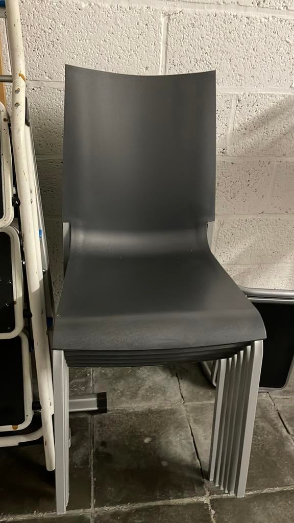 Living  stoelen grijs, Huis en Inrichting, Ophalen, Zo goed als nieuw, Metaal, Vijf, Zes of meer stoelen
