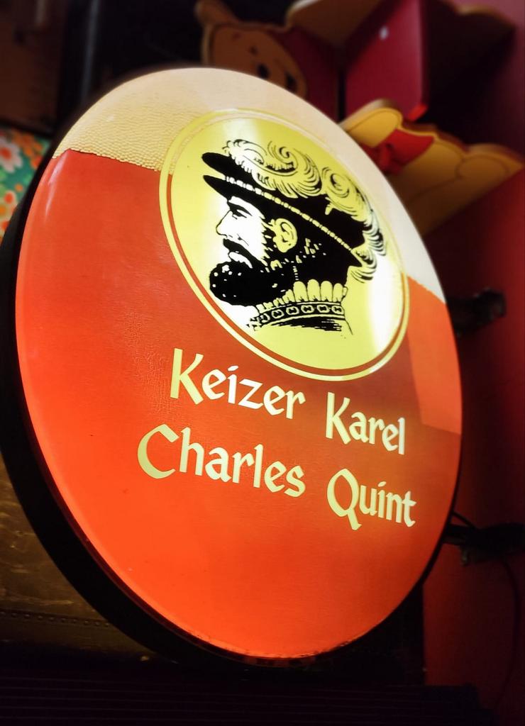 Lichtreclame paneel Keizer Karel, Ophalen
