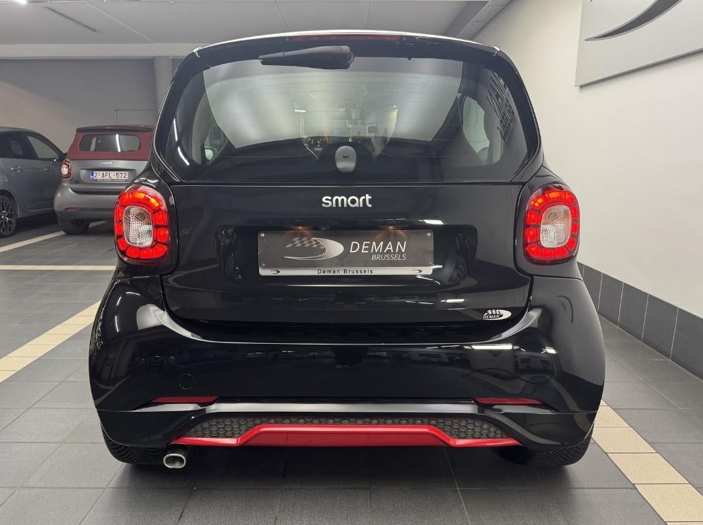 Smart ForTwo Coupe „Nightrunner”- Look Brabus, Automaat, Achterwielaandrijving, Start-stop-systeem, Zwart